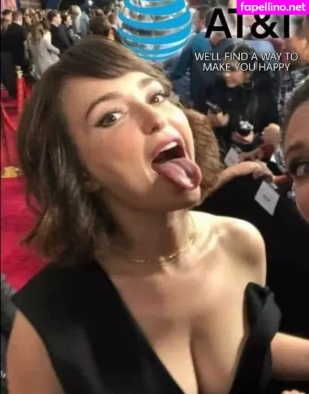 Milana Vayntrub OnlyFans Thumbnail #0AIRRiijpj