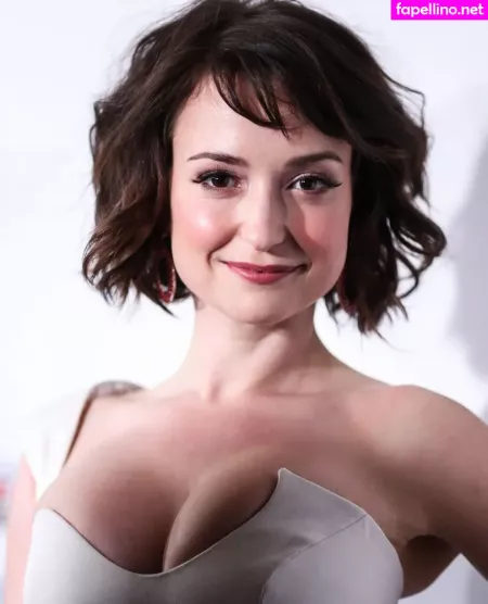 Milana Vayntrub OnlyFans Thumbnail #N4HlCKJxKW