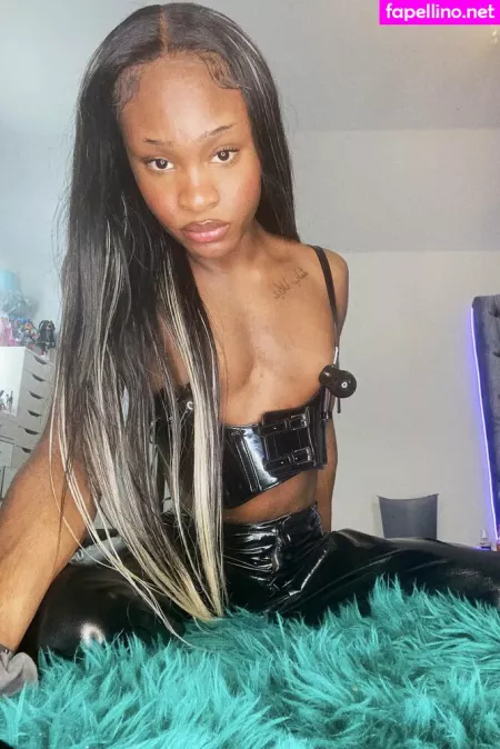 Milandior3 OnlyFans Thumbnail #4T0Zx1I1XY
