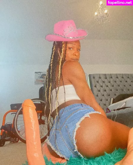 Milandior3 OnlyFans Thumbnail #iJ0zBmj2vP