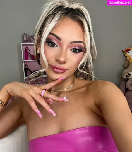 Milanmirabellaa OnlyFans Thumbnail #sKob7ygYOC