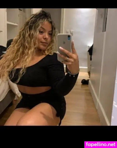 Mileiafox OnlyFans Thumbnail #XRn7Xk03BS