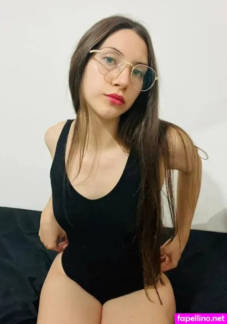 Mileiafox OnlyFans Thumbnail #YGnRhsOIYp