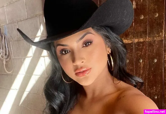 Mileide Mihaile OnlyFans Thumbnail #IqAAa5981o