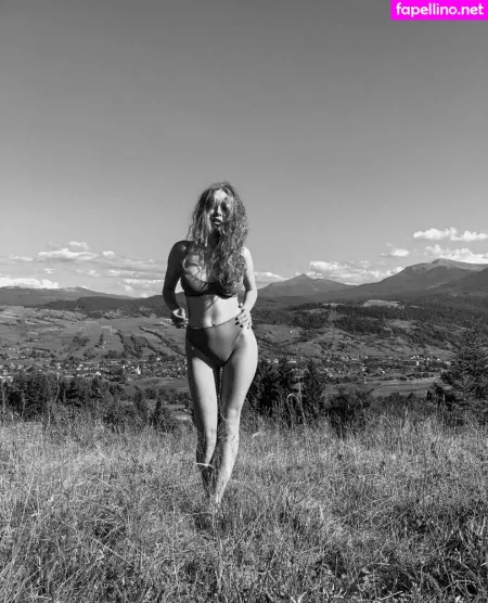 Milena Milyaeva OnlyFans Thumbnail #LtzP656azi