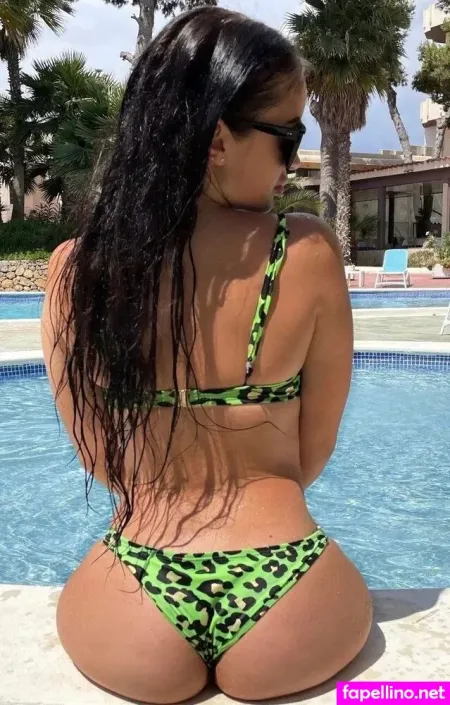 Milena Novacek OnlyFans Thumbnail #OYhVTnfVh3