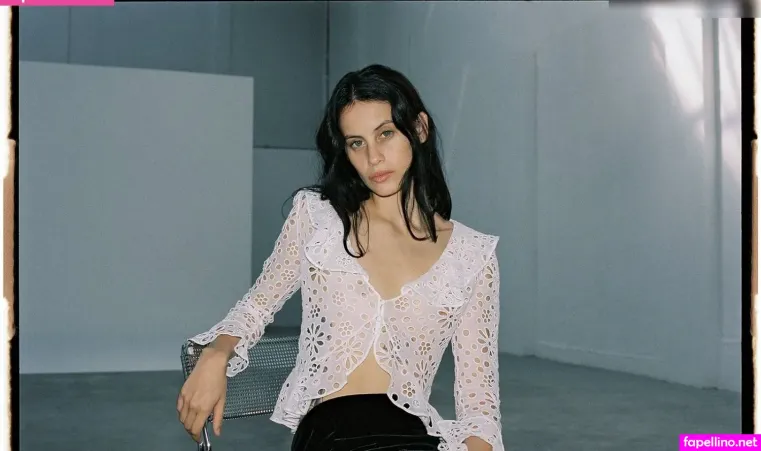 Milena Smit OnlyFans Thumbnail #0eeO9sjU42