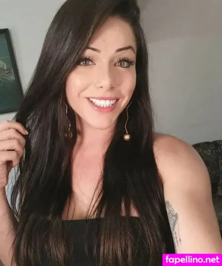 Milena Vaz Main Profile Photo