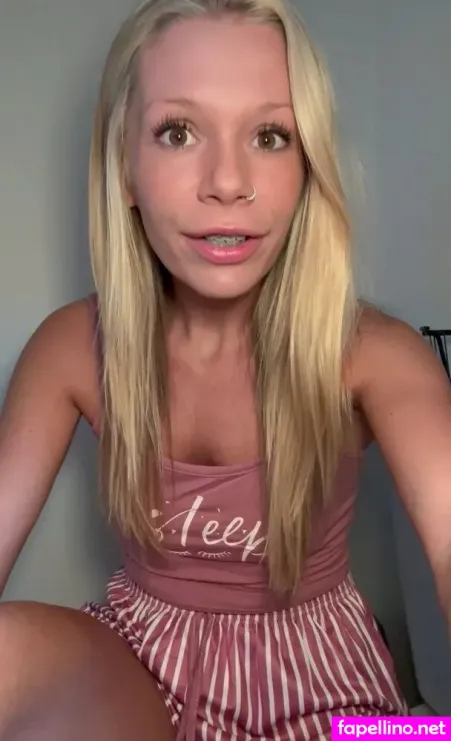 Miley OnlyFans Thumbnail #SPBqOaXbDA