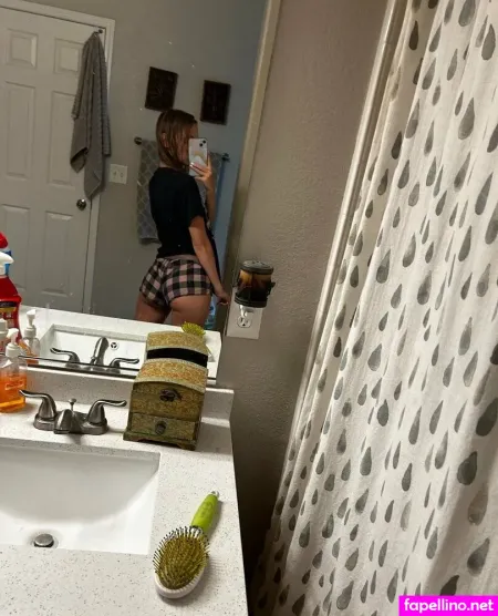 Mileyeilish 1 OnlyFans Thumbnail #aEu2jVwoKU