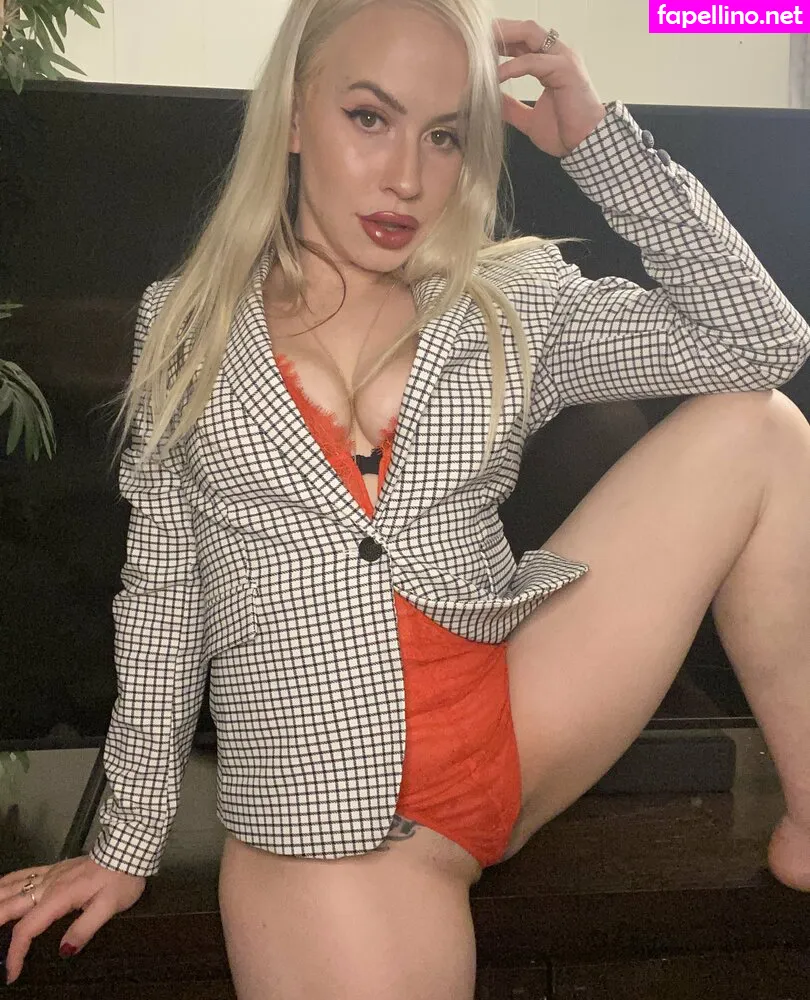 _watermelaundrea_, milfryleerae Nude Leaked OnlyFans Photo #SGZvXibdhr