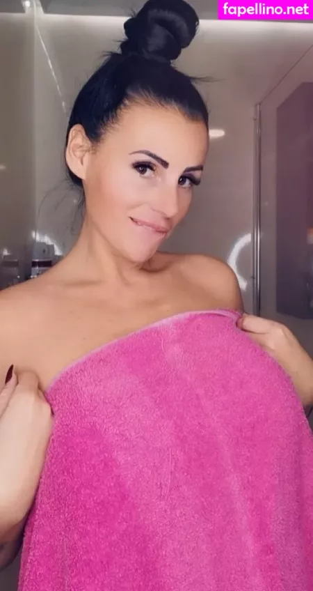Milfsfuckavirgin OnlyFans Thumbnail #xWBcyvmBAH