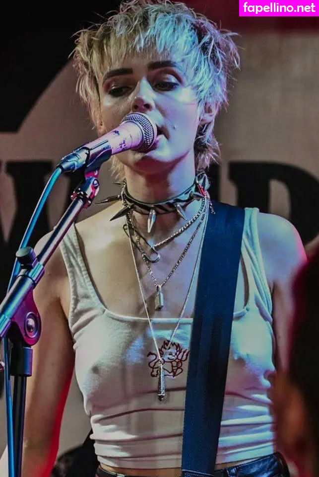 bassist, milkie.way Nude Leaked OnlyFans Photo #gljtcsWv03