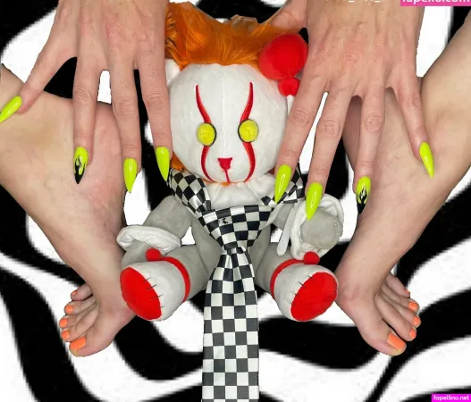 Milkitheclownfree OnlyFans Thumbnail #zEPJYR4bDM