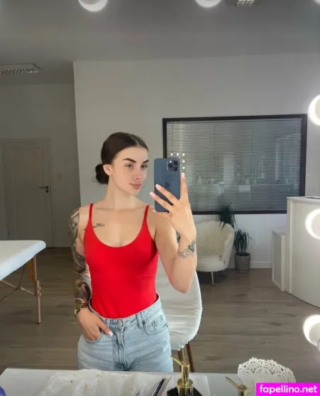 Milky Mia69 OnlyFans Thumbnail #6zJgH3R6iZ