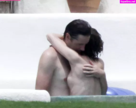 Milla Jovovich OnlyFans Thumbnail #01B2sNvKsA