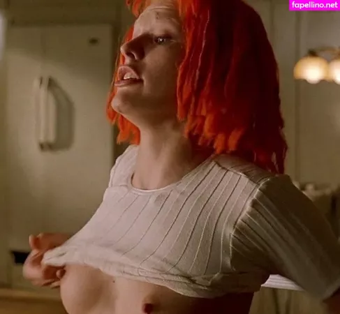 Milla Jovovich OnlyFans Thumbnail #1JzwMMvltn