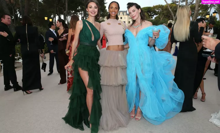 Milla Jovovich OnlyFans Thumbnail #2DS999MfIz