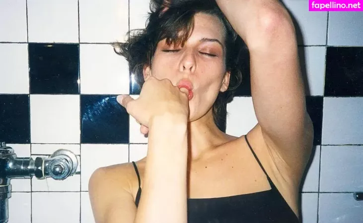 Milla Jovovich OnlyFans Thumbnail #H0PXVze99y