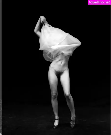 Milla Jovovich OnlyFans Thumbnail #OSo9sTYrPg