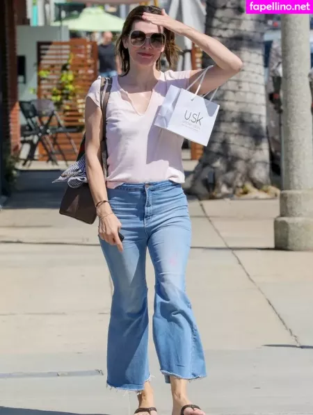 Milla Jovovich OnlyFans Thumbnail #R7f79DTsqn