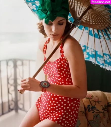 Milla Jovovich OnlyFans Thumbnail #SQtFGIBVd4