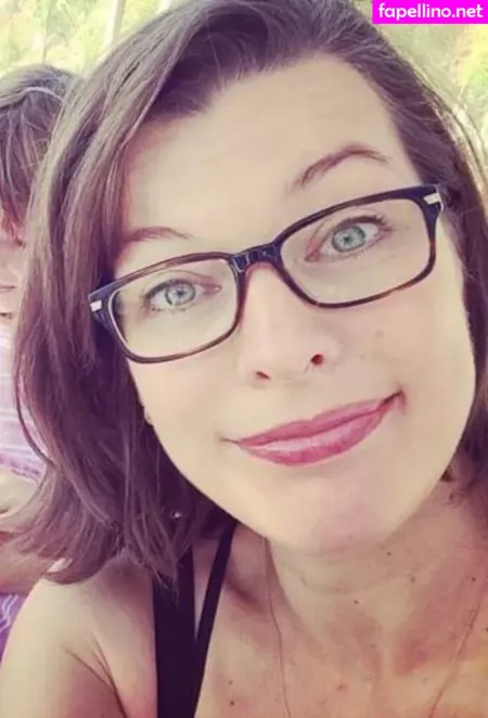 Milla Jovovich OnlyFans Thumbnail #TelxAmniLd