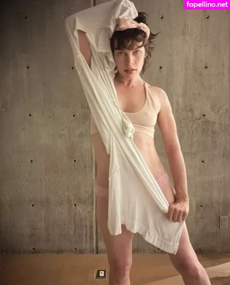 Milla Jovovich OnlyFans Thumbnail #URmpx9YKdx