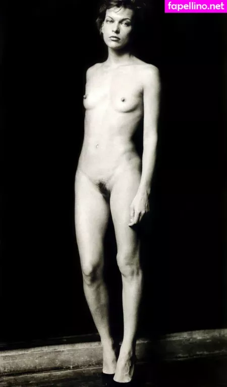 Milla Jovovich OnlyFans Thumbnail #YyPmFMkX2y
