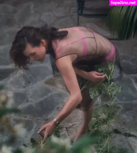 Milla Jovovich OnlyFans Thumbnail #bTljZyNl5h