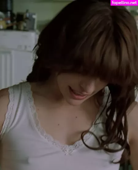 Milla Jovovich OnlyFans Thumbnail #t4LtNVN9yv