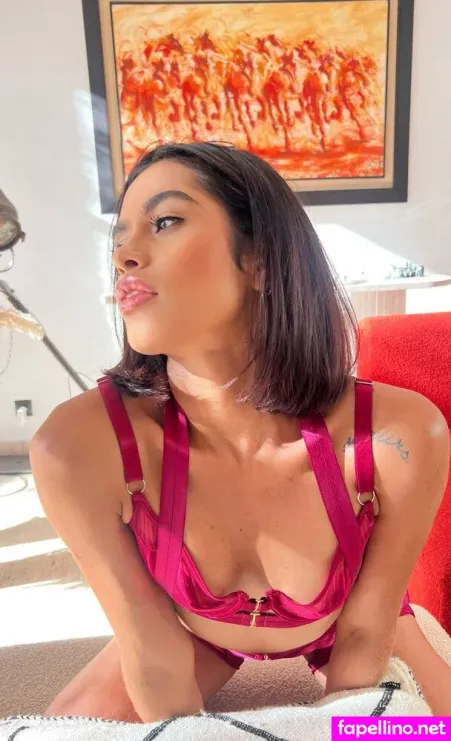 Milla Macxine OnlyFans Thumbnail #YvCAyjpTGL