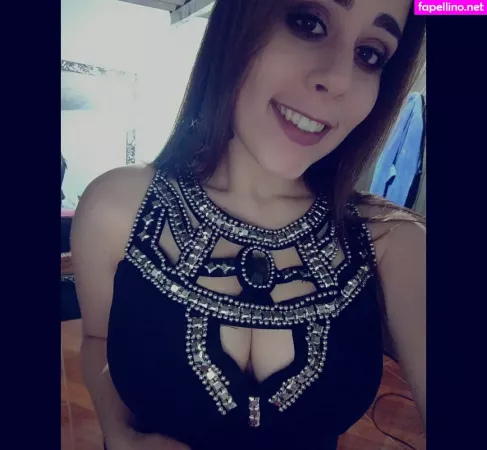 Millenecarolina OnlyFans Thumbnail #QsLmA0GBi0