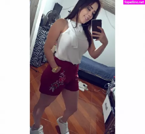 Millenecarolina OnlyFans Thumbnail #ck5r9wwhtv