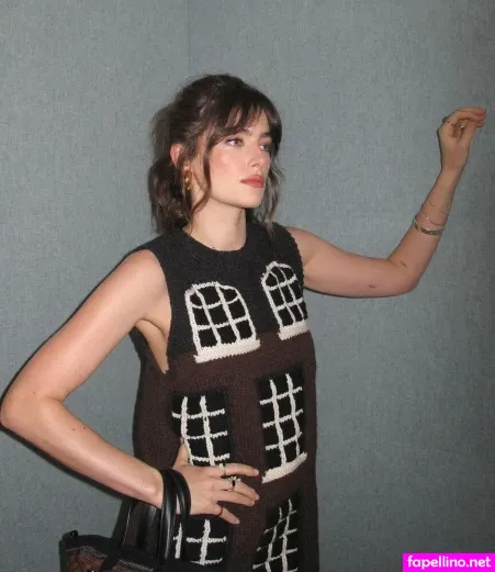 Millie Brady OnlyFans Thumbnail #IVUHLXqXzl