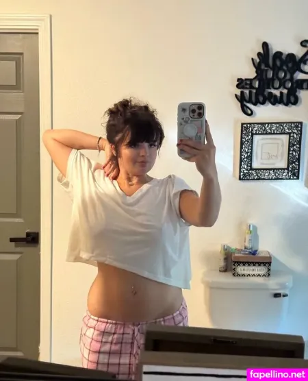 Milliemaebaby1 OnlyFans Thumbnail #128IXEWLsl