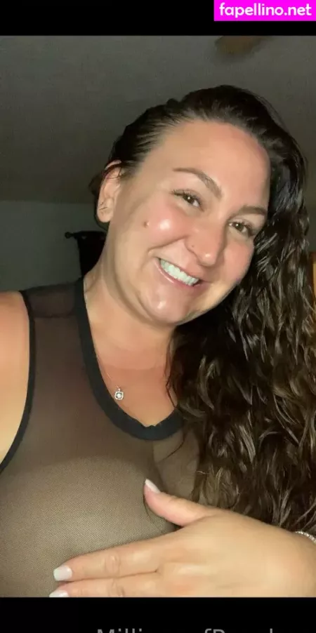 Millionzofpeaches OnlyFans Thumbnail #z8PuUuwBC4
