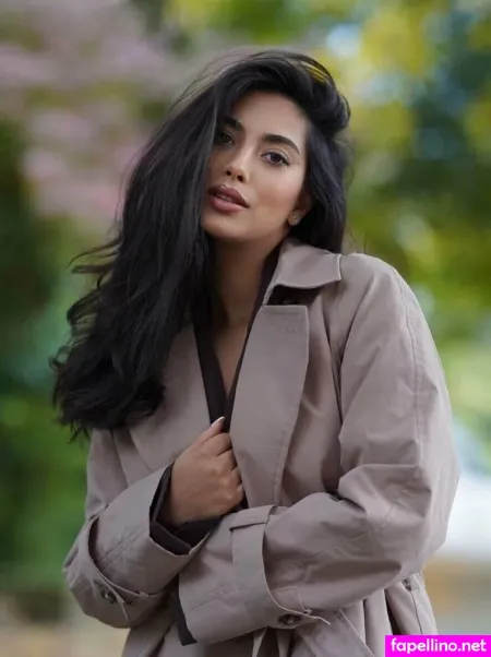 Milly Elisson OnlyFans Thumbnail #f2kDYNwlJH