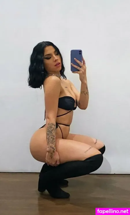 Milly Moura OnlyFans Thumbnail #Ao4yjwFWLd