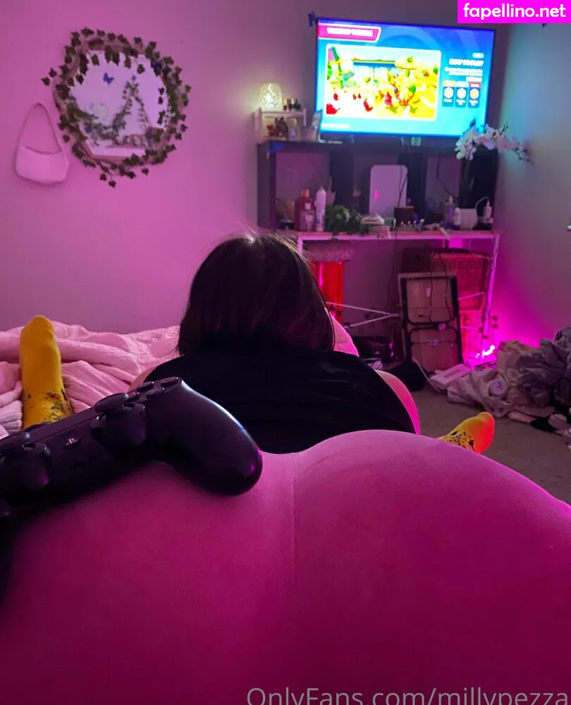 mila_perryy, millypezza Nude Leaked OnlyFans Photo #1qkEdK1Unv
