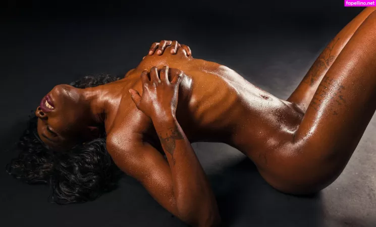 Mimi Desuka OnlyFans Thumbnail #2Ao4NlzEXg