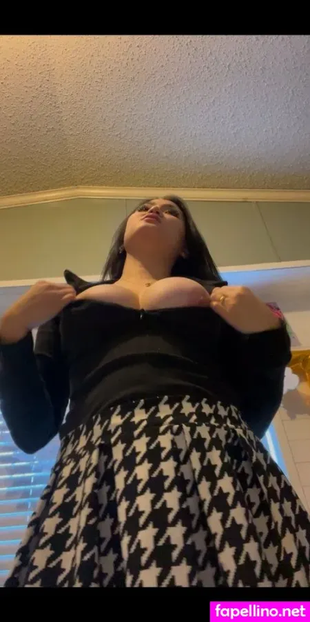 Mimi Foxy2012 OnlyFans Thumbnail #1fl8O0OZkU