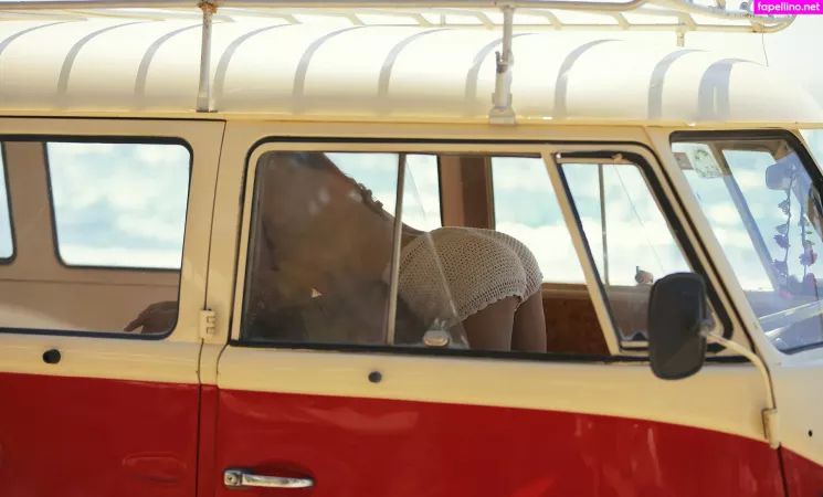 Mimi Gwozdz OnlyFans Thumbnail #KcqoHoI6yC