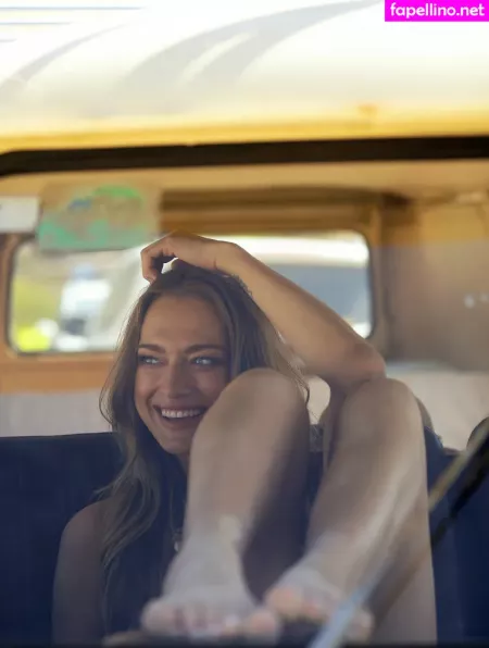 Mimi Gwozdz OnlyFans Thumbnail #lfOn6qbqYl