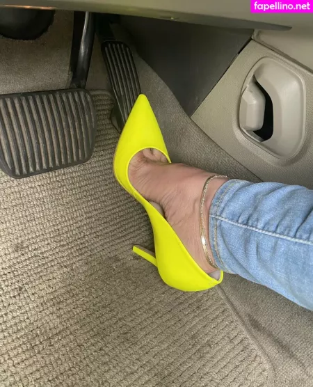 Mimifootnip OnlyFans Thumbnail #2SkpIH0Pcz