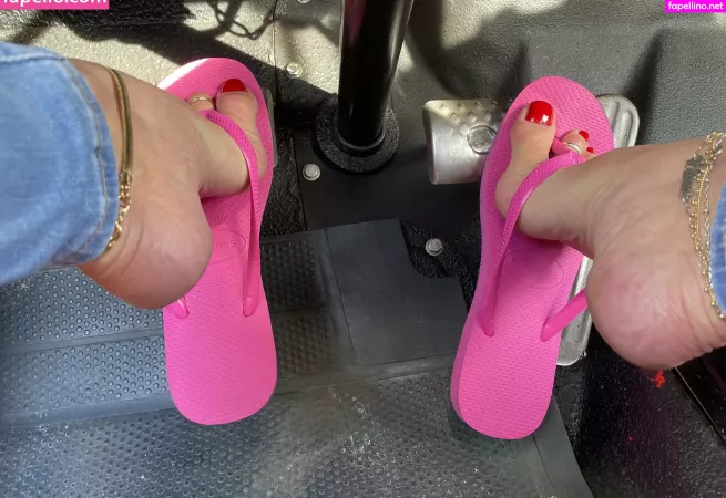 Mimifootnip OnlyFans Thumbnail #3sVVAsxK0p