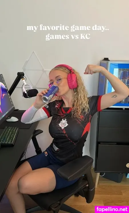 Mimimimichaela OnlyFans Thumbnail #WwRtERfbnC