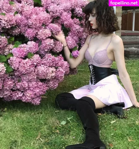 Mina Bell OnlyFans Thumbnail #VUKTrSFkZN