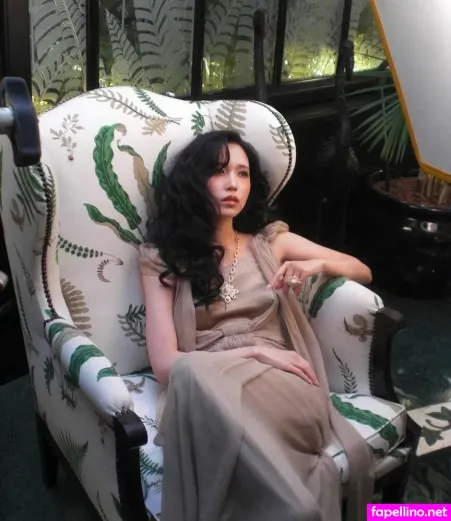 Mina Myoi Main Profile Photo