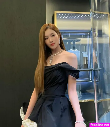 Minatozaki Sana Twice OnlyFans Thumbnail #G7aDR71f63